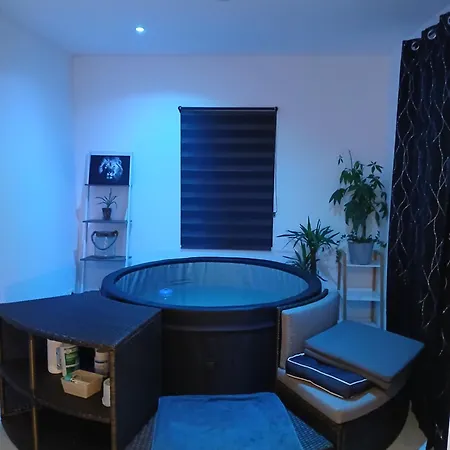 Jacuzzi Chalet *